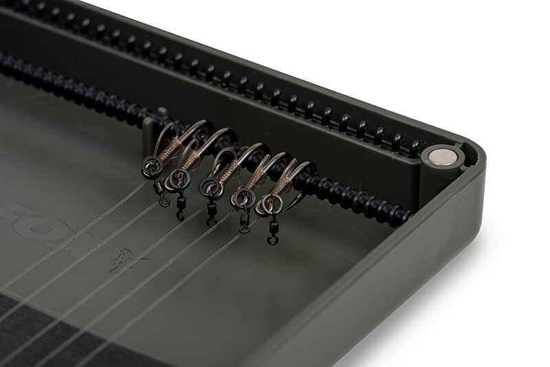 Edges Large rig and disc box inc 50 pins / 7 discs