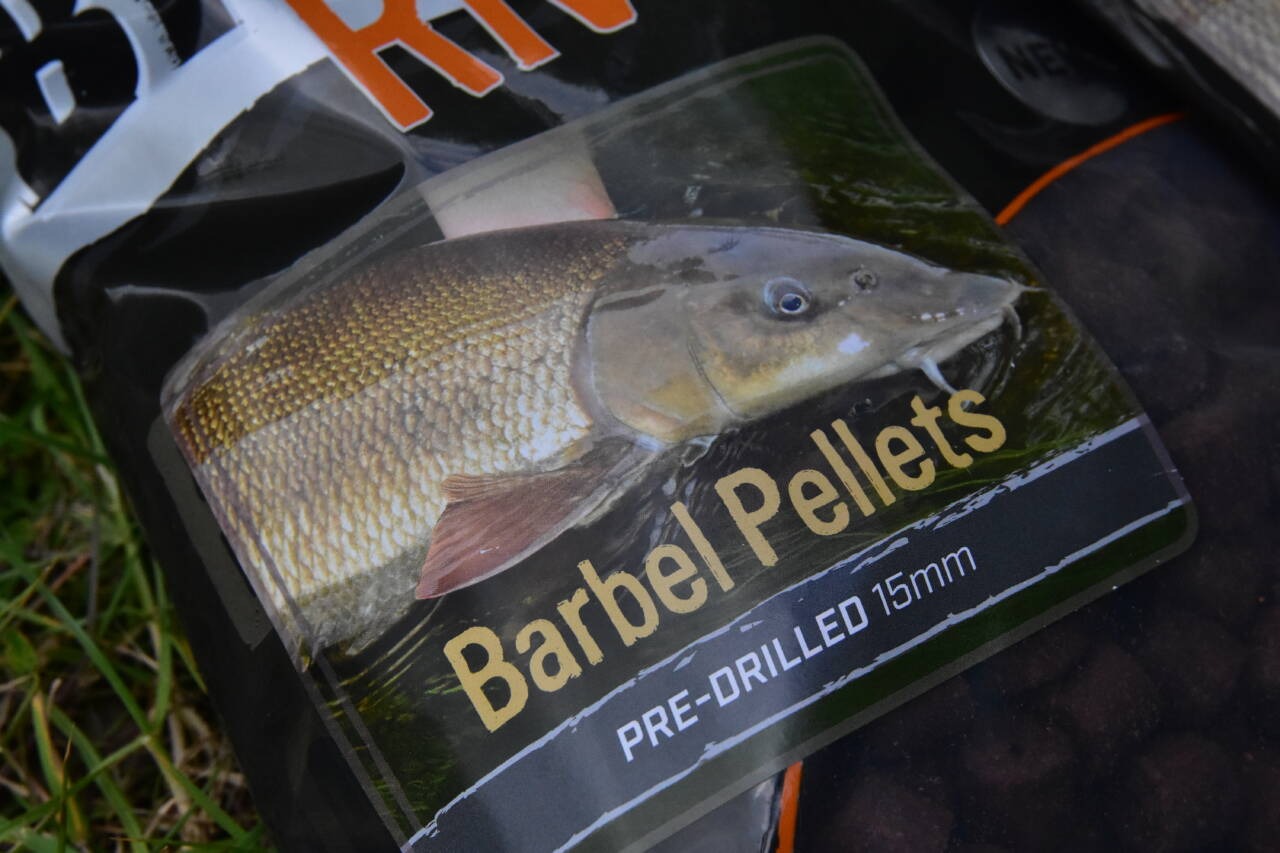 BIG FISH RIVER BARBEL PELLETS PRE DRILLED 12mm
